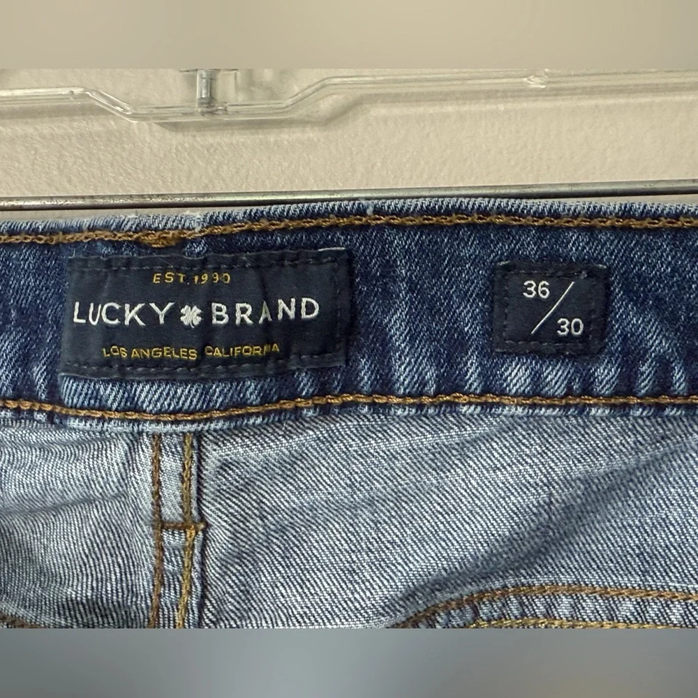Lucky Brand Men's 410 Athletic Slim 36/30 Straight Leg Blue Jeans - Picture 2 of 5